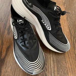 APL Streamline Sneakers - Like New!